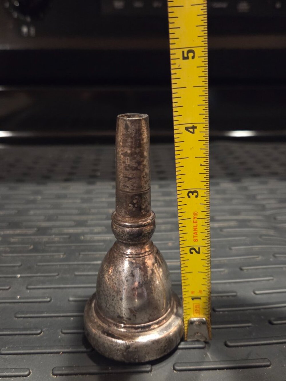 Vincent Bach Corp 7 Trumpet Mouthpiece Silver Plated Brass 4 Inches - Picture 7 of 7